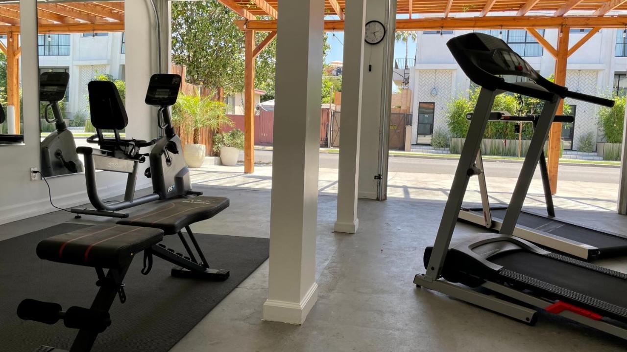 Penthouse Two At World Artists Living * Los Angeles
